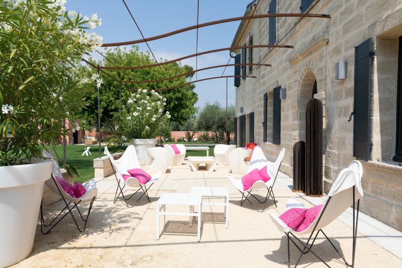 Mas D Orient Villa Uzes Bagian luar foto