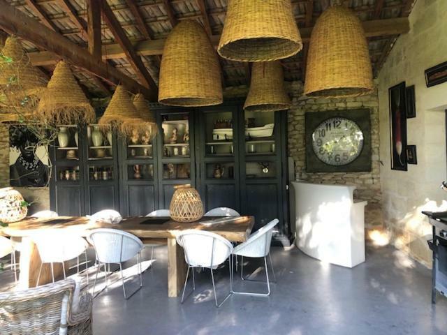Mas D Orient Villa Uzes Bagian luar foto