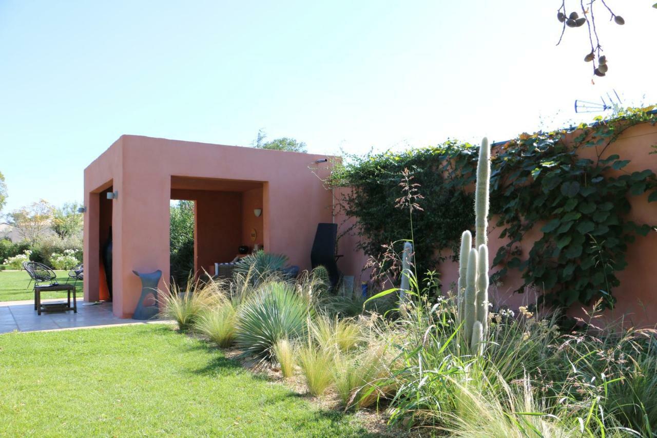 Mas D Orient Villa Uzes Bagian luar foto
